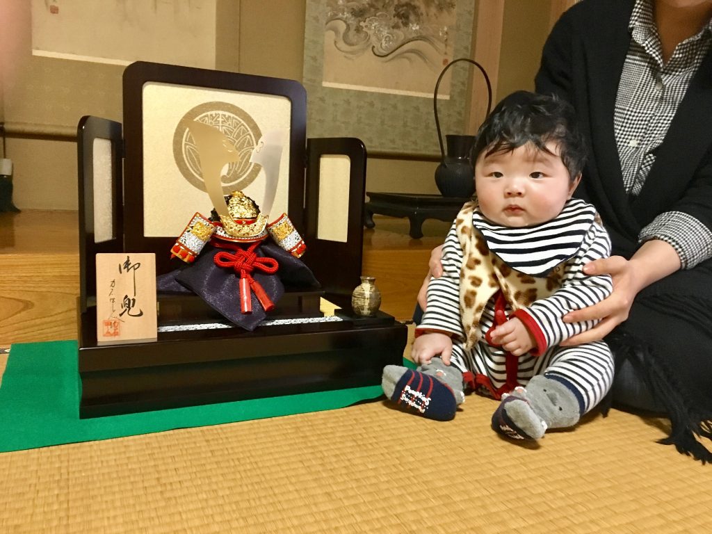 五月人形　端午の節句　兜　力石甲人
家紋　初節句